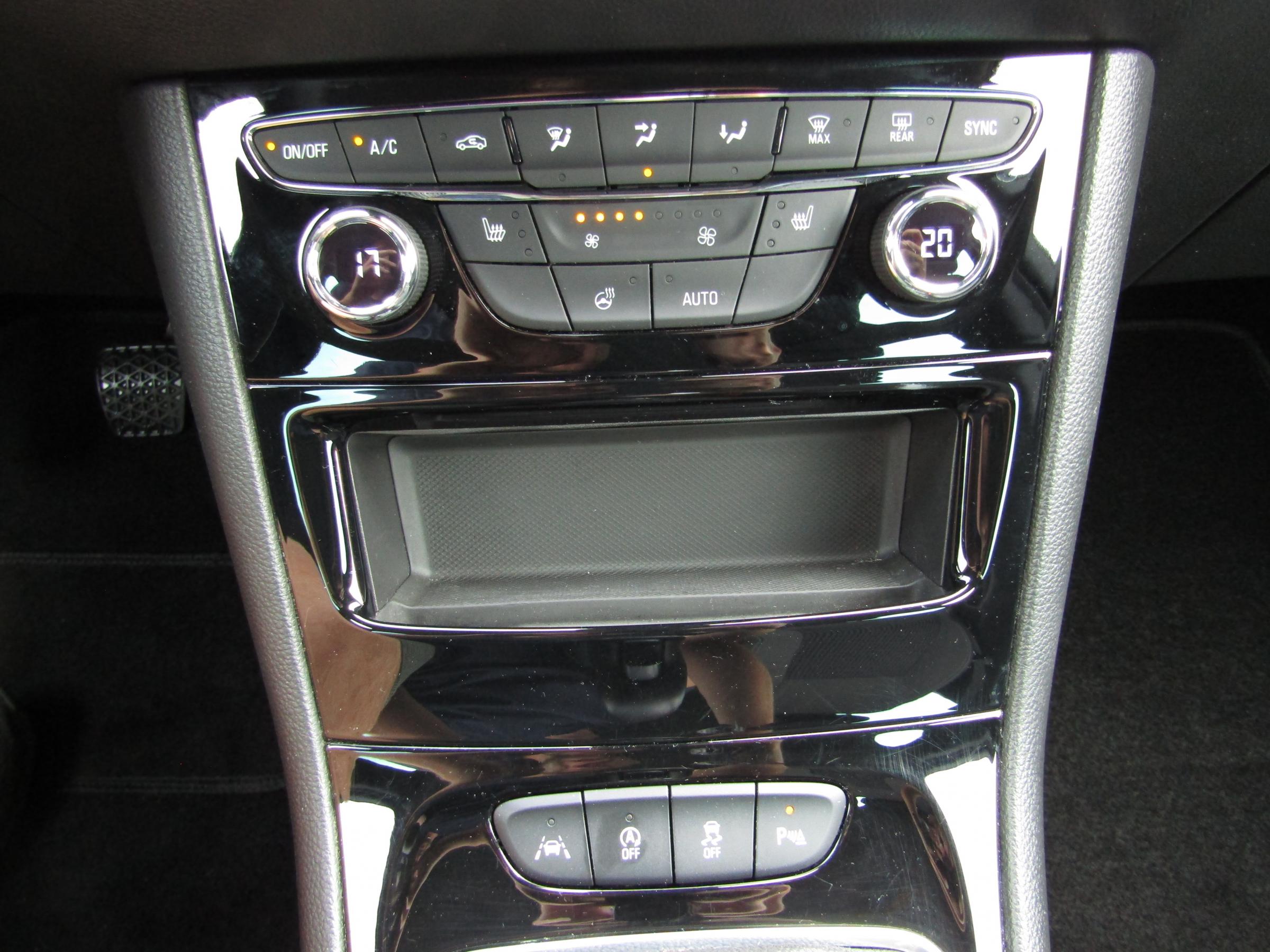 Opel Astra, 2021 - pohled č. 21