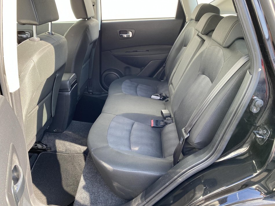 Nissan Qashqai 1.6i Connect