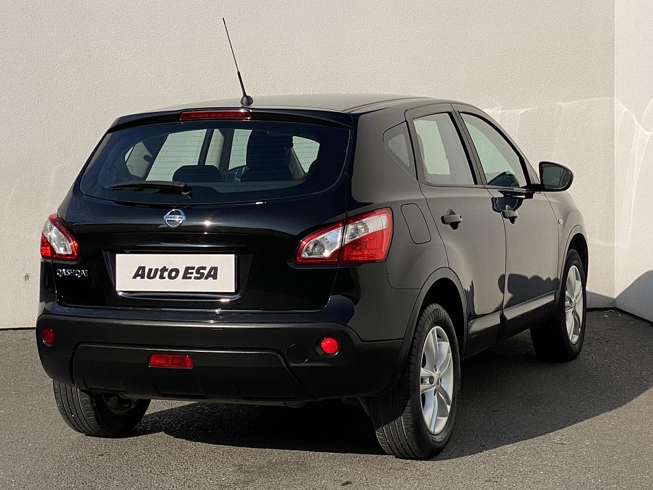 Nissan Qashqai 1.6i Connect
