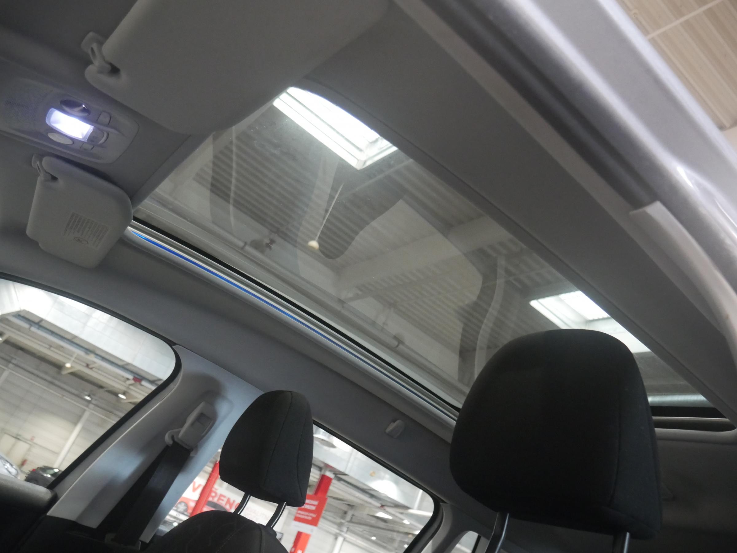 Peugeot 2008, 2013 - pohled č. 18