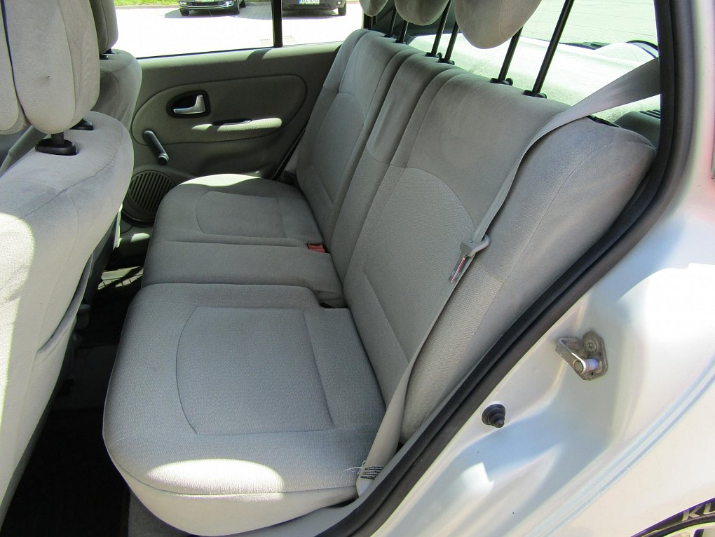Renault Clio 1.2 i 