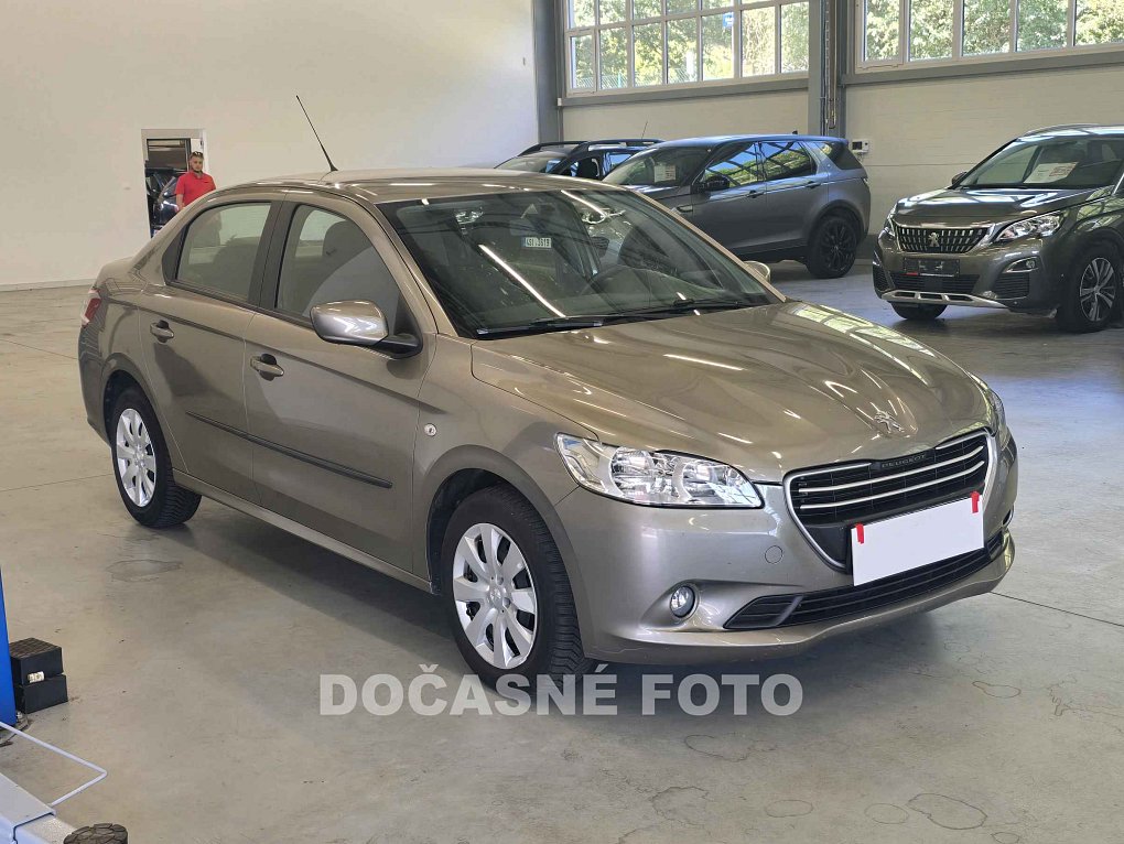 Peugeot 301 1.6i 