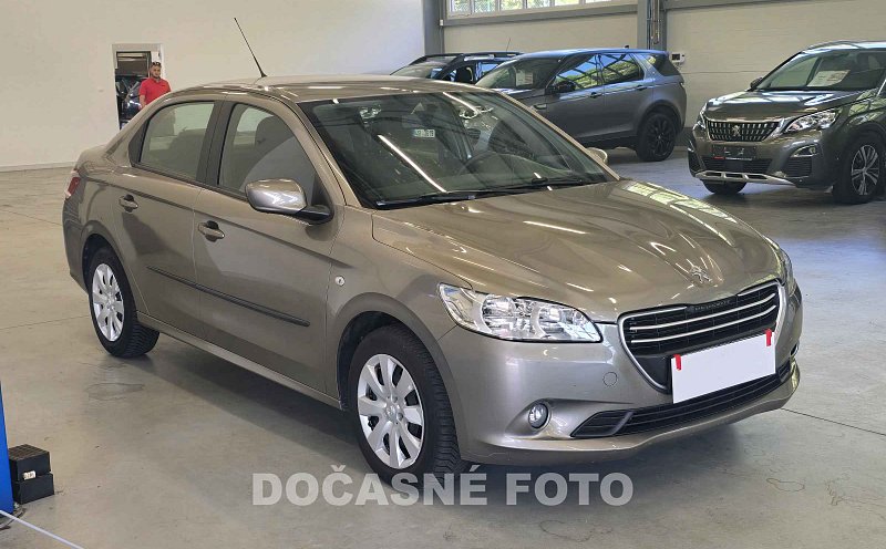 Peugeot 301 1.6i 