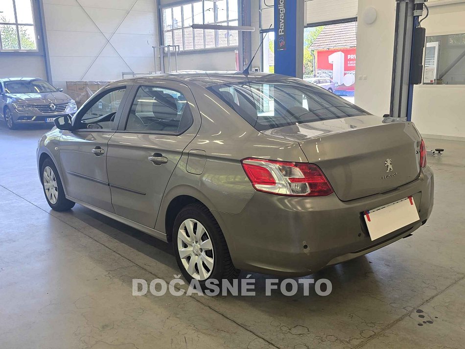 Peugeot 301 1.6i 