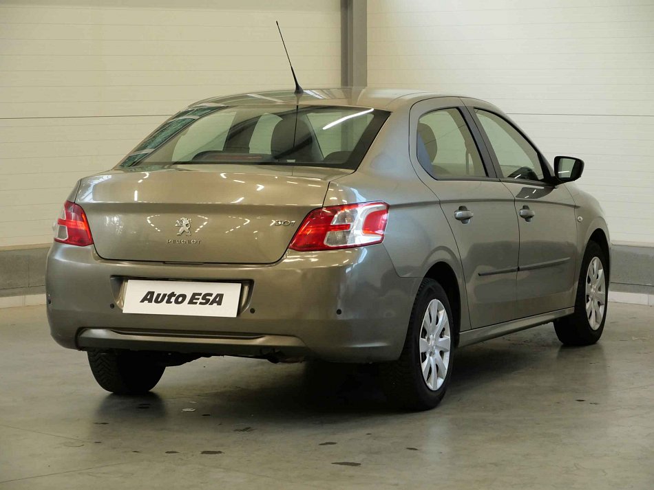 Peugeot 301 1.6i 