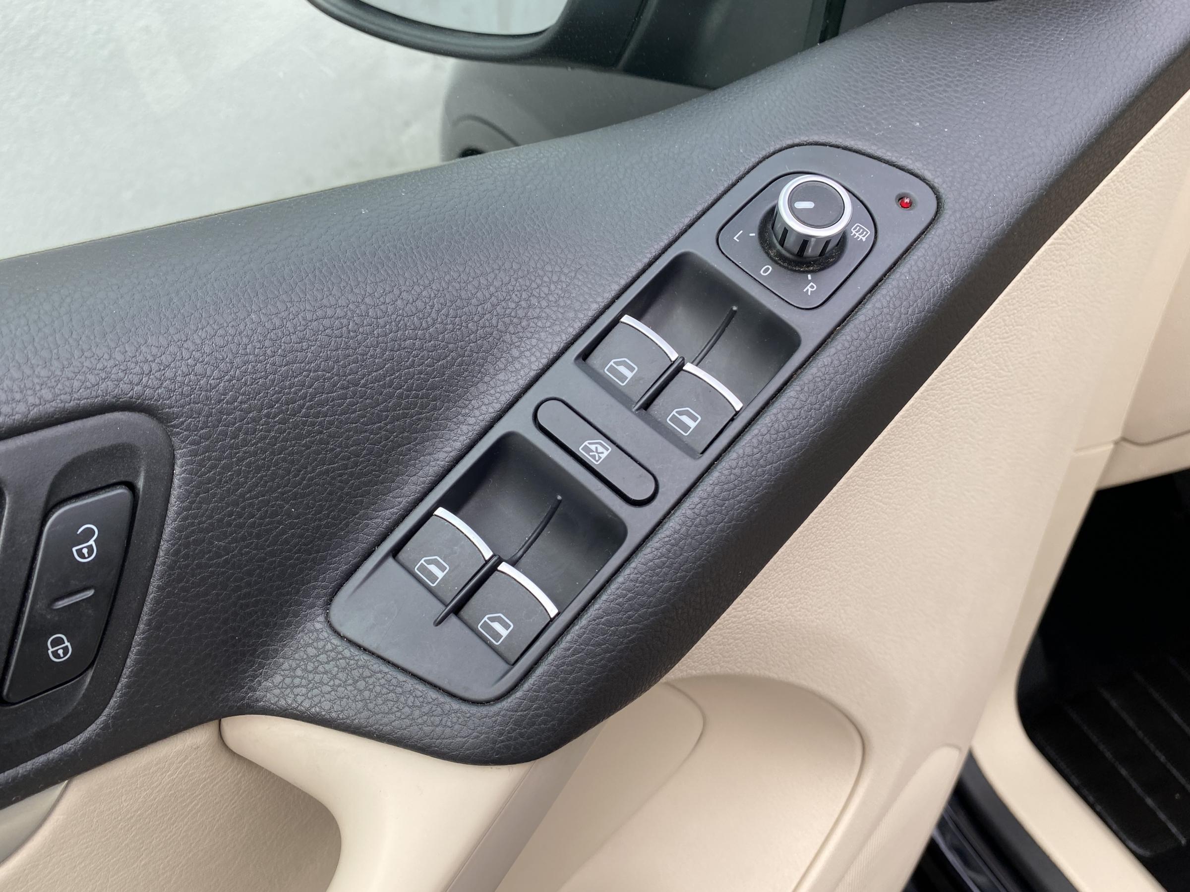 Volkswagen Tiguan, 2012 - pohled č. 14