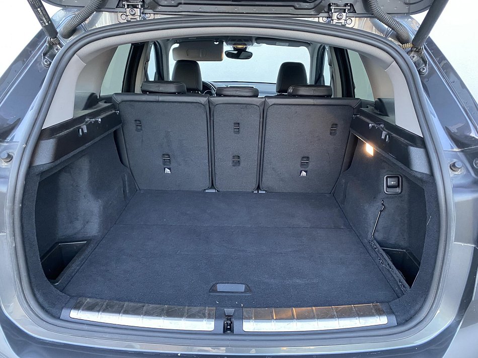 BMW X1 2.0d X-Line sDrive18d