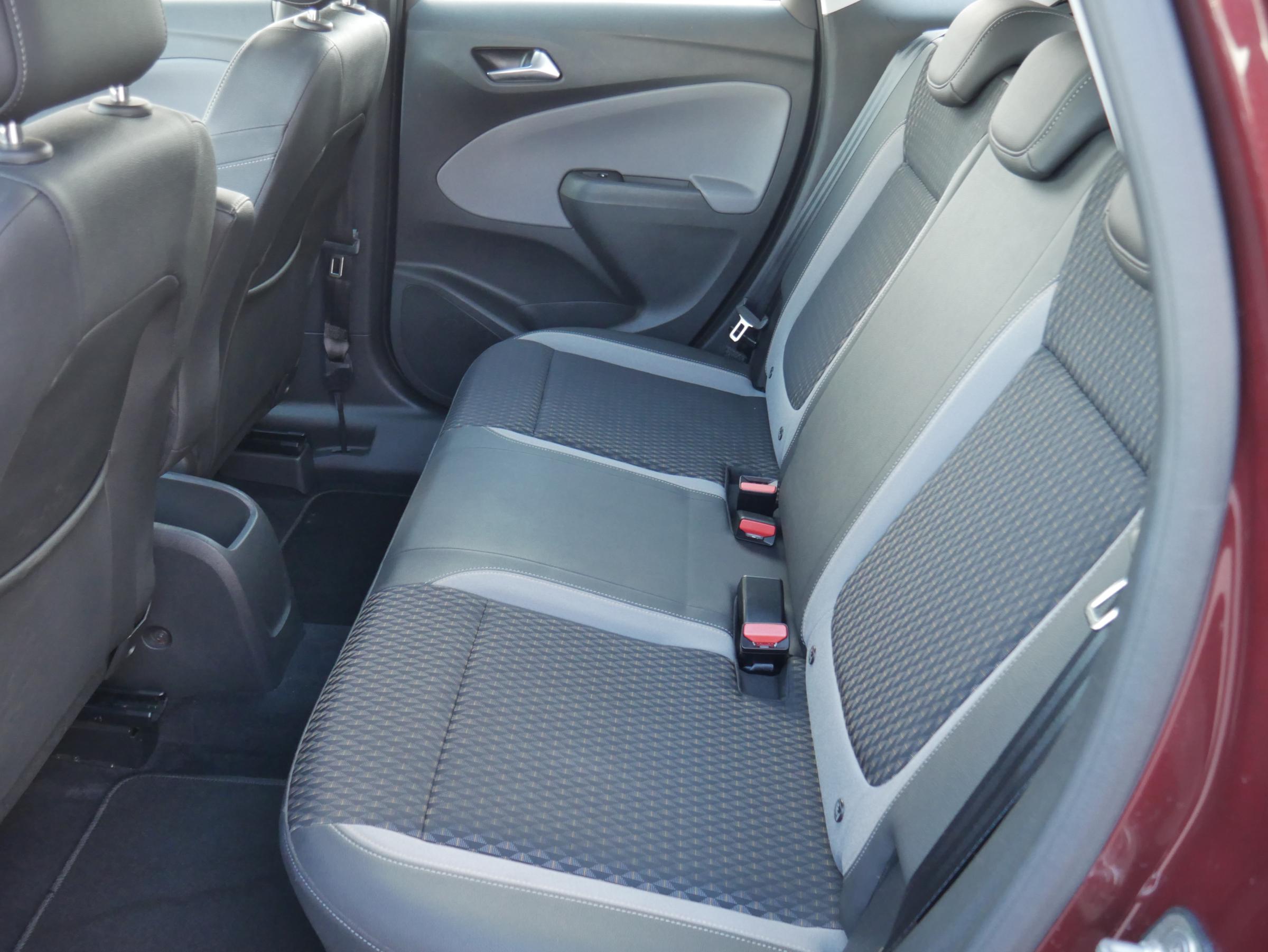 Vauxhall Crossland X, 2018 - pohled č. 10