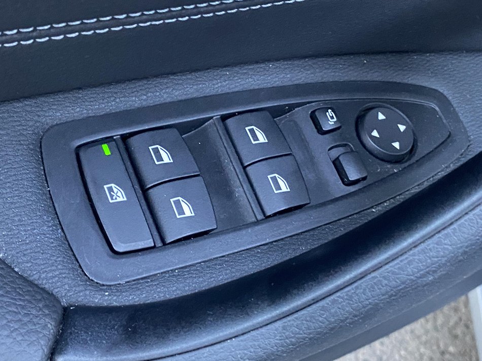 BMW X1 2.0d X-Line sDrive18d