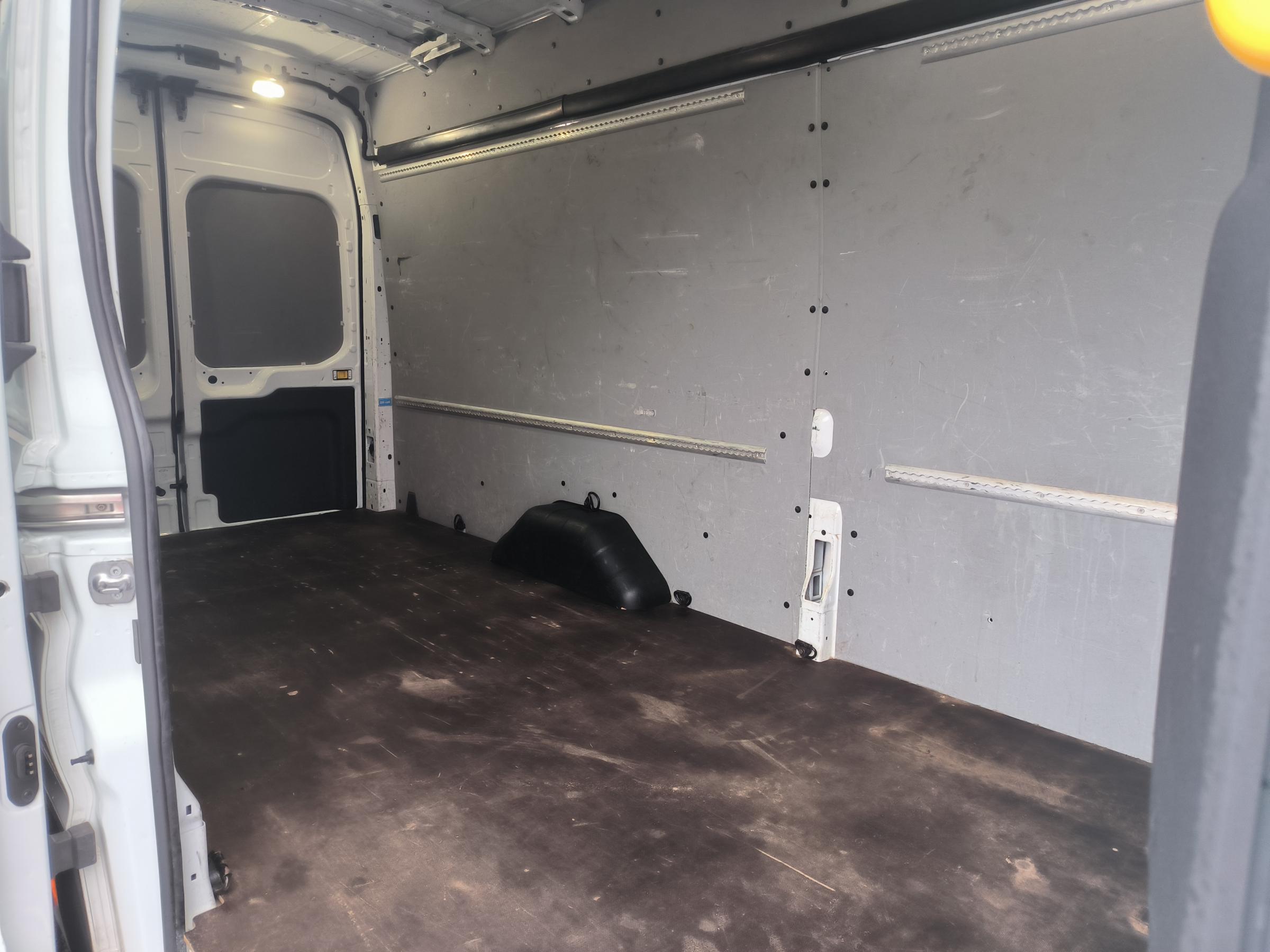 Ford Transit, 2020 - pohled č. 10