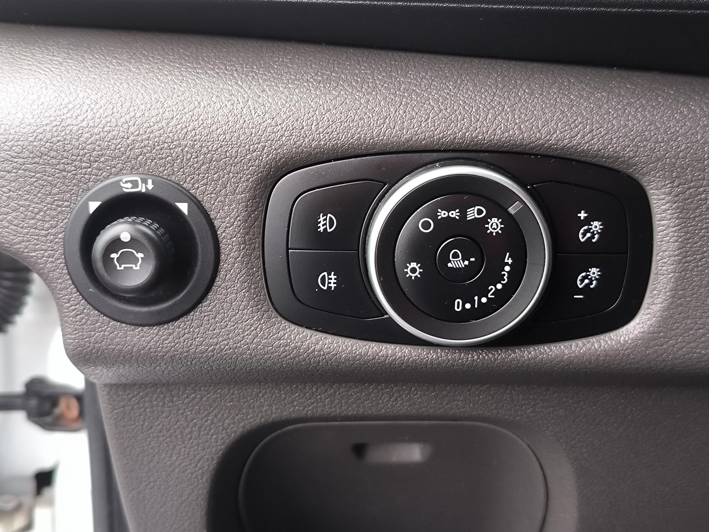 Ford Transit, 2020 - pohled č. 23