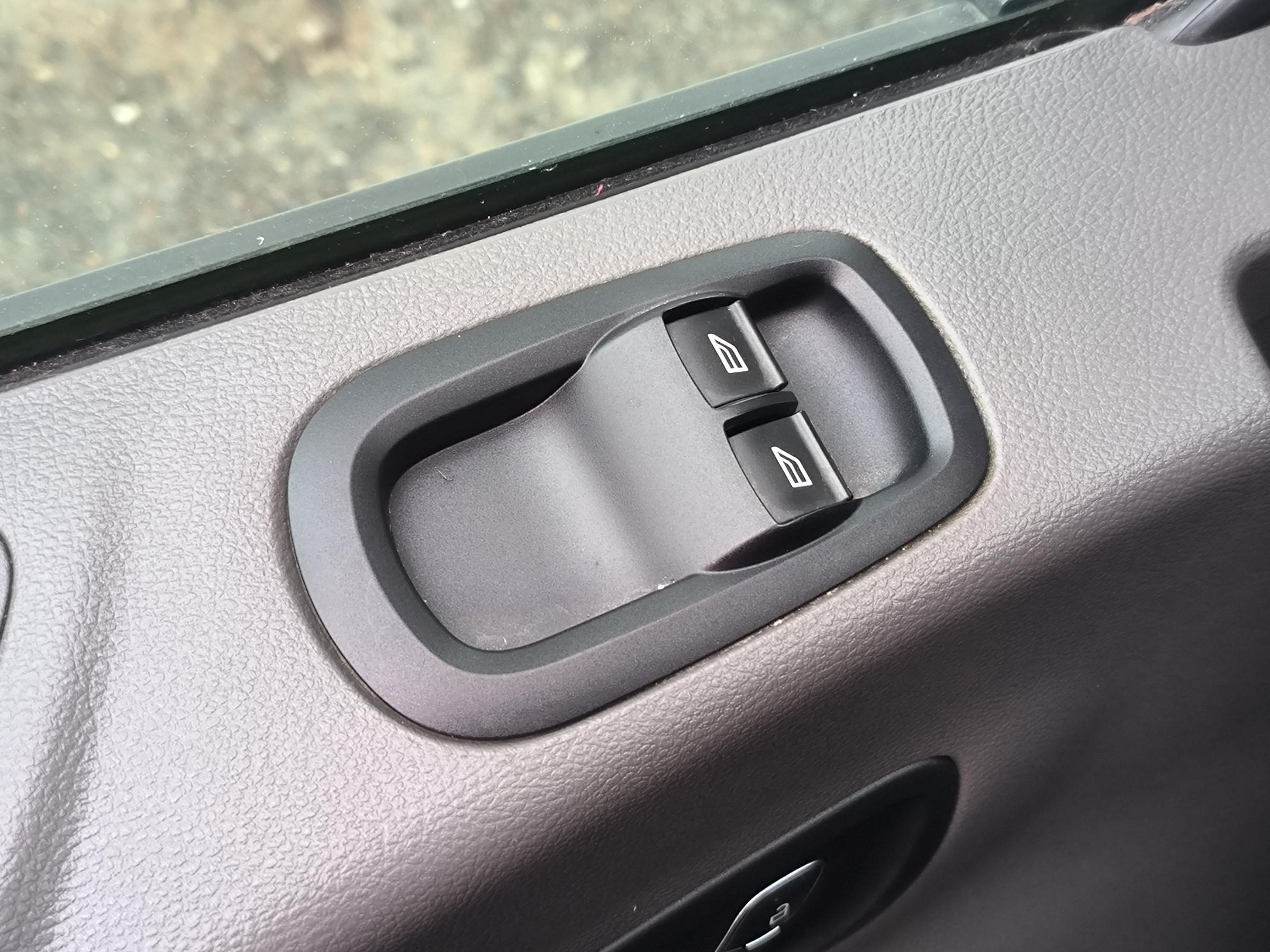 Ford Transit, 2020 - pohled č. 24