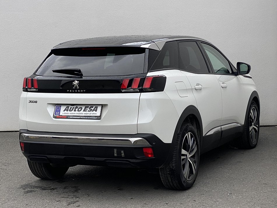 Peugeot 3008 1.2 PT Allure