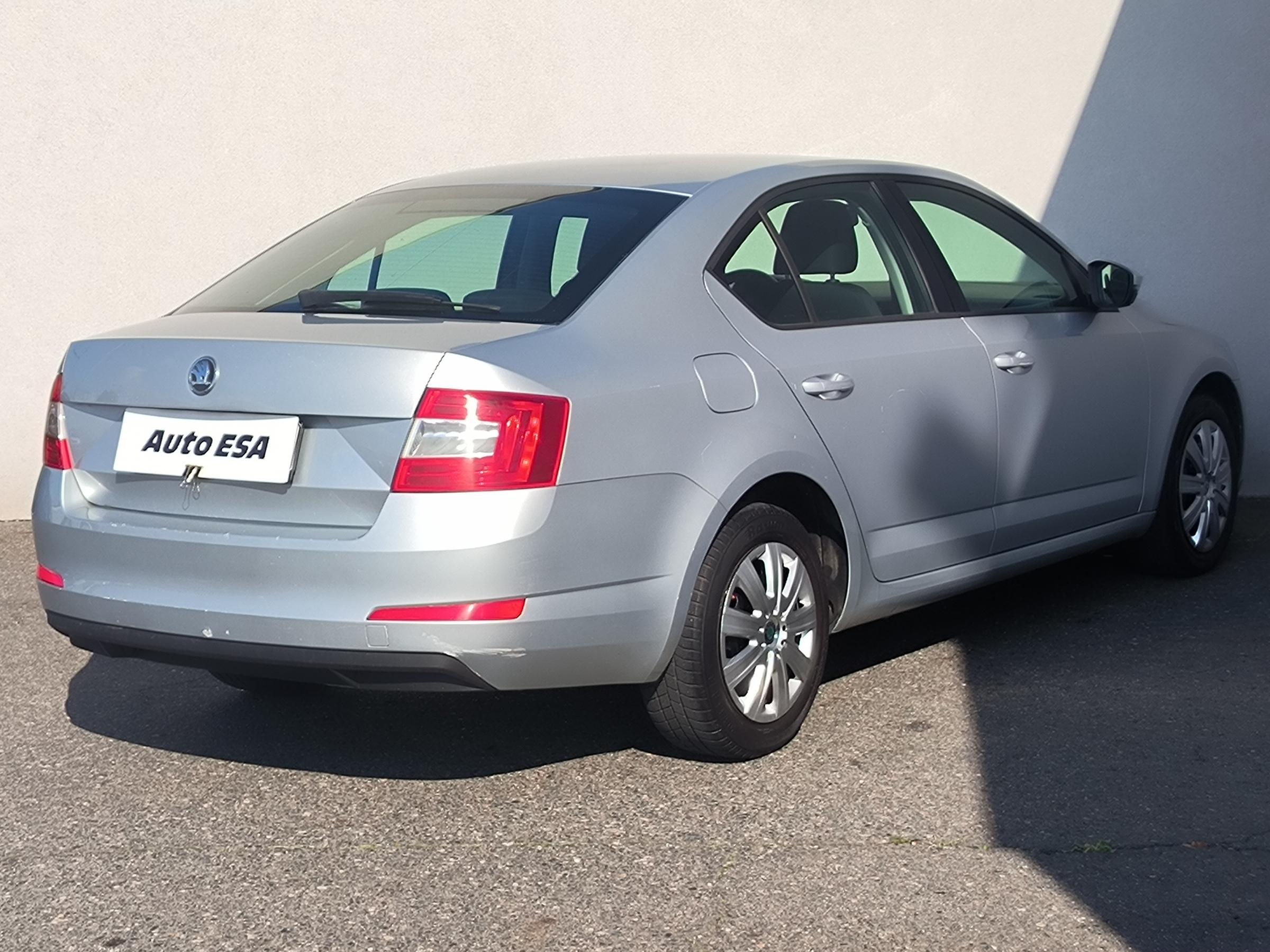 Škoda Octavia III, 2013 - pohled č. 4