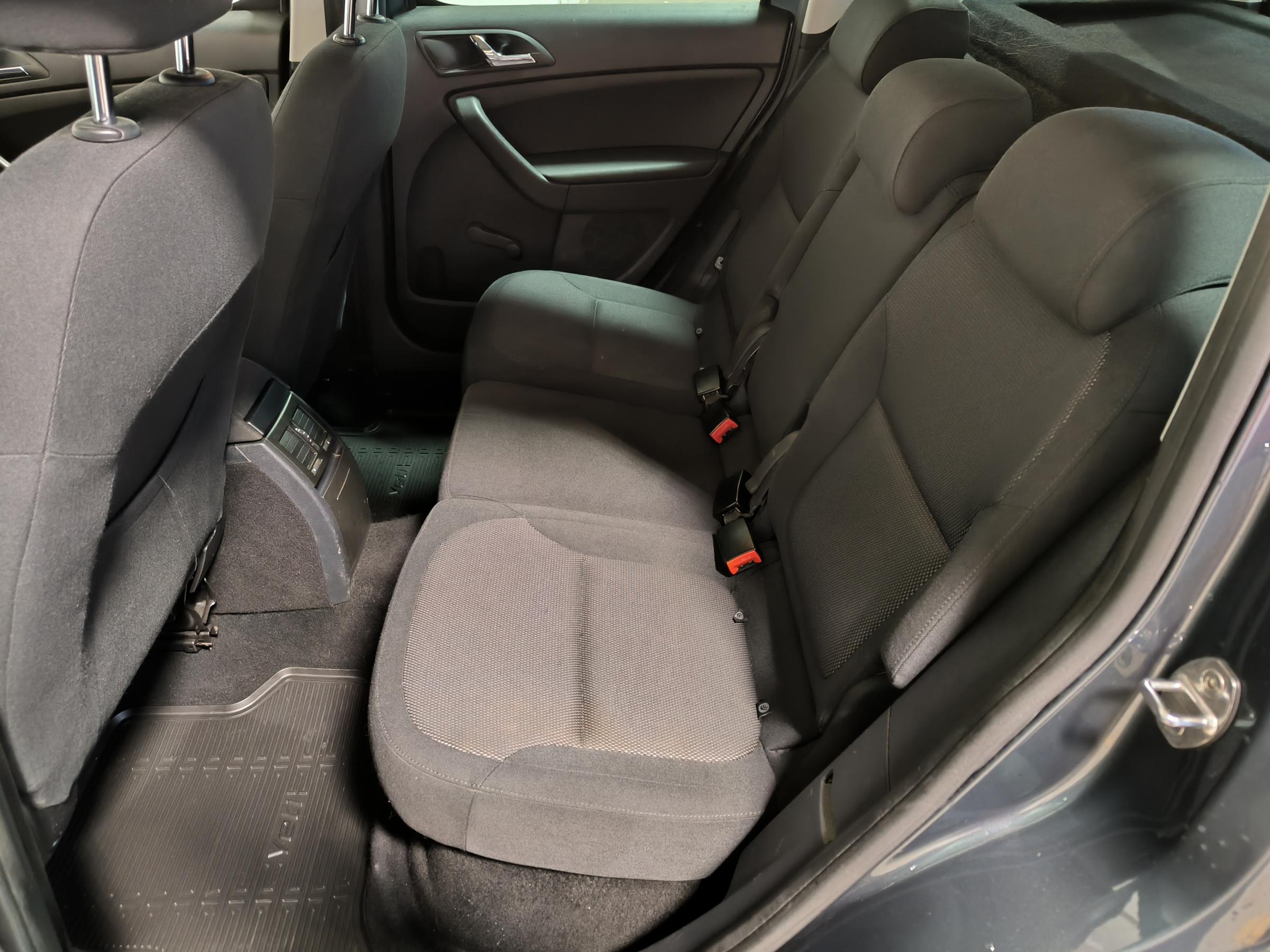 Škoda Yeti, 2015 - pohled č. 10