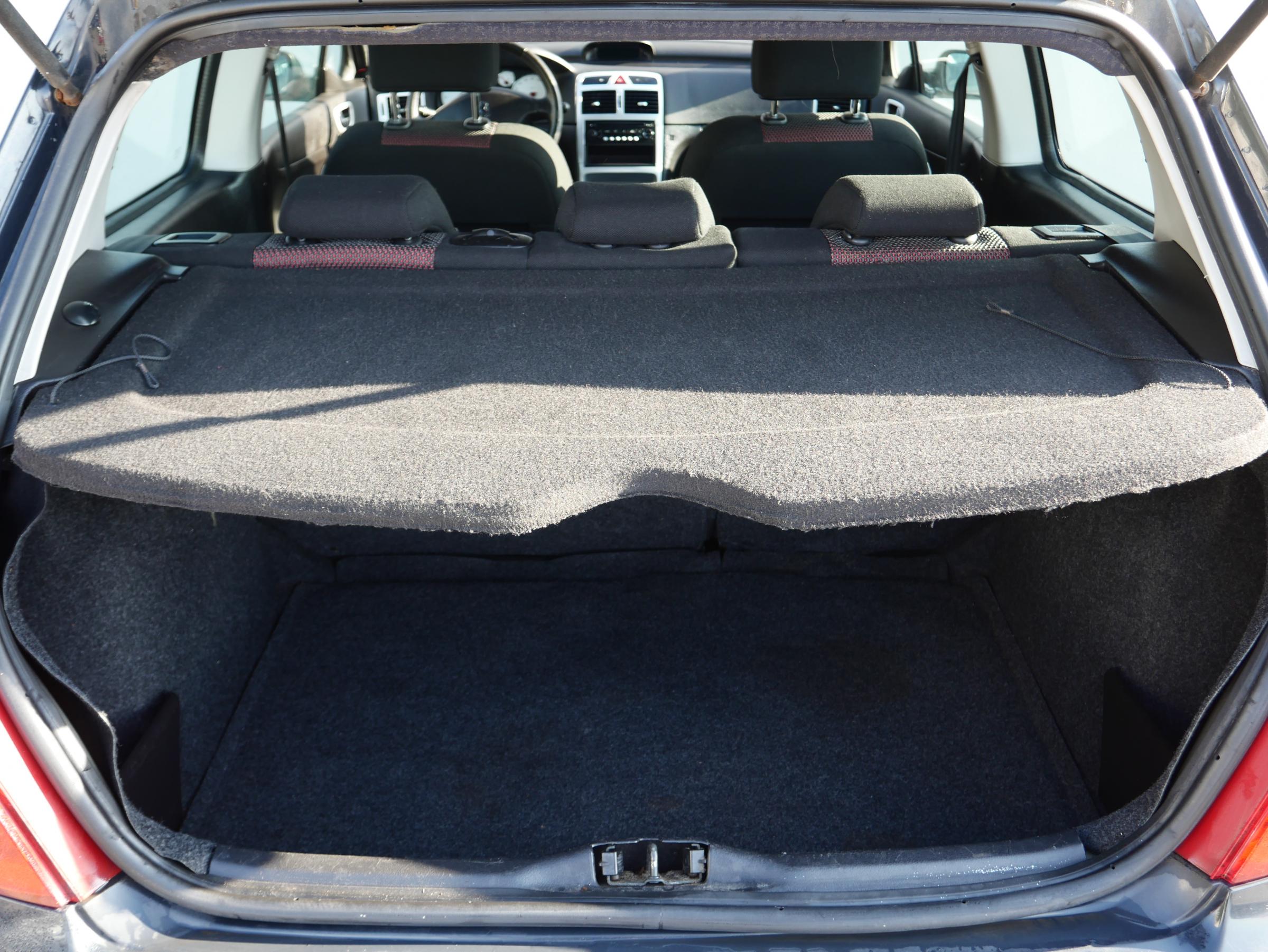 Peugeot 307, 2006 - pohled č. 7