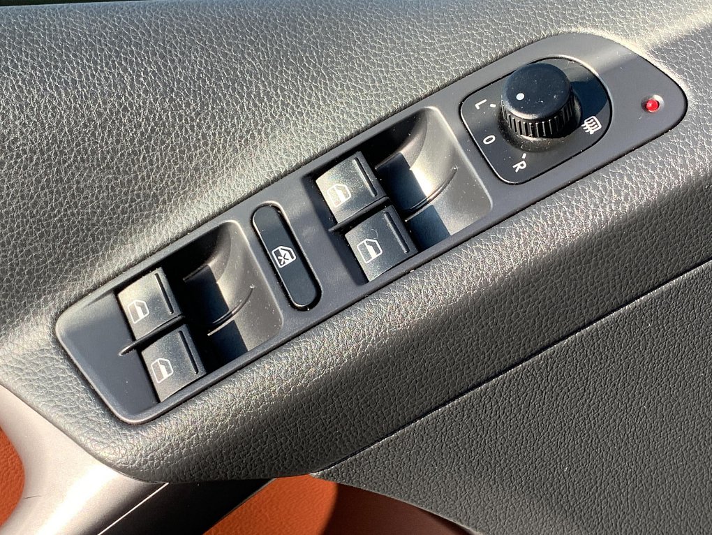 Volkswagen Tiguan 2.0TSi Sport 4Motion