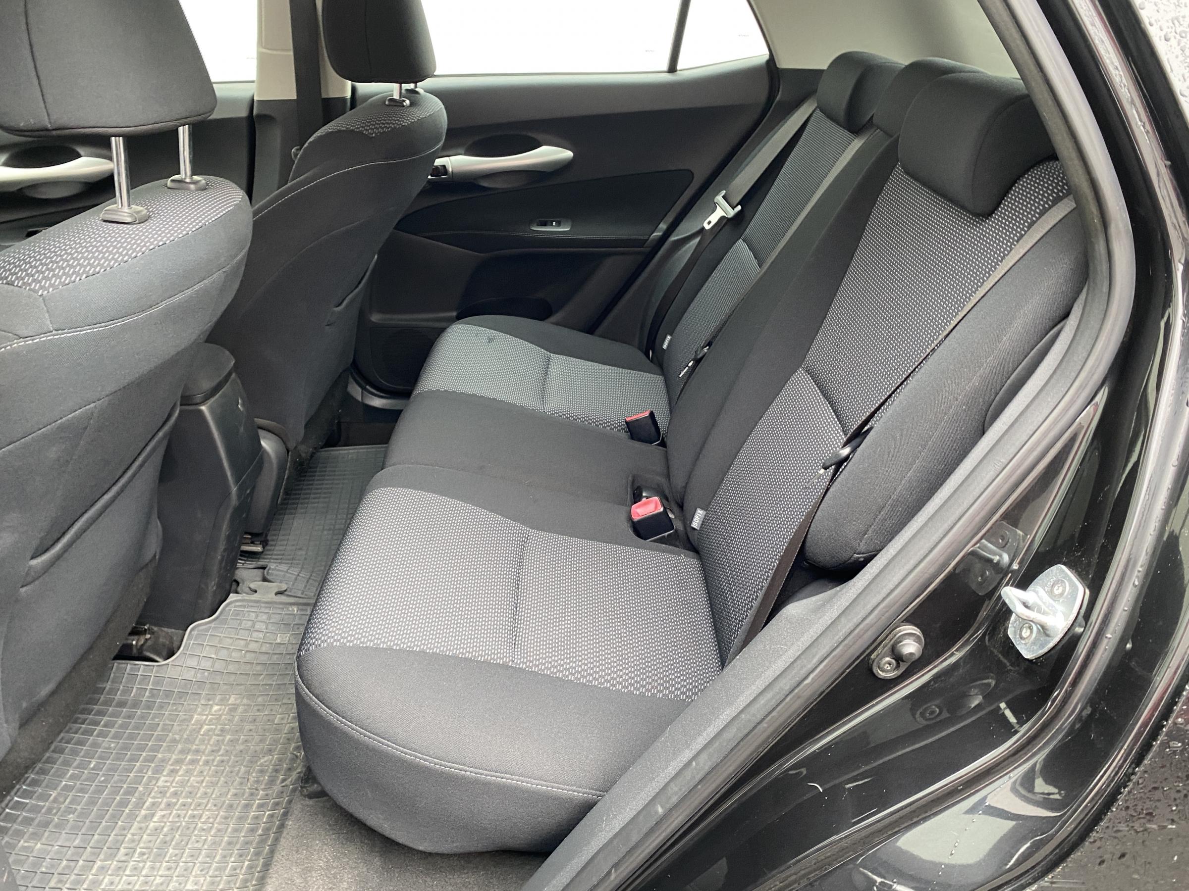 Toyota Auris, 2012 - pohled č. 10