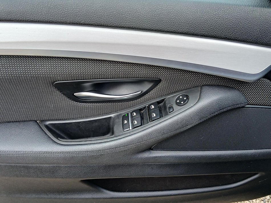 BMW Řada 5 530D  530D