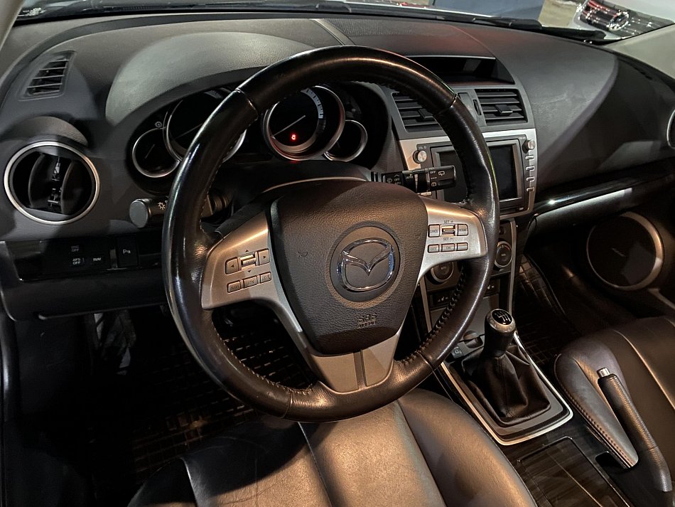 Mazda 6 2.0 i 