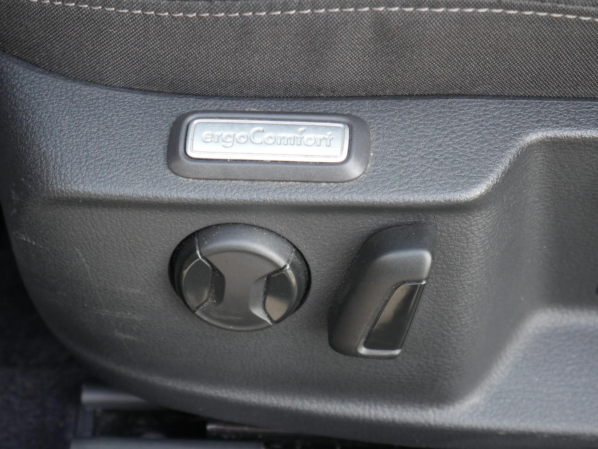 Volkswagen Passat, 2017 - pohled č. 18