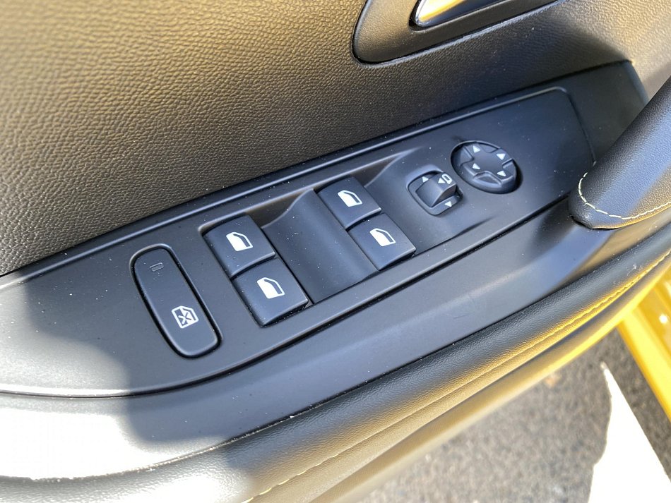 Peugeot 208 1.2 PT GT Line