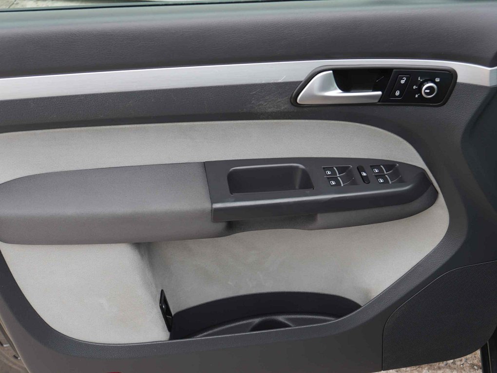 Volkswagen Touran 2.0TDi 