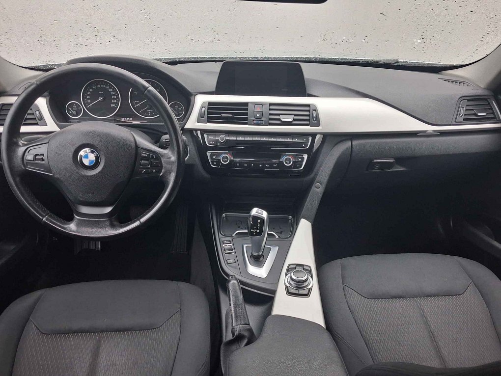 BMW Řada 3 2.0 D  318d