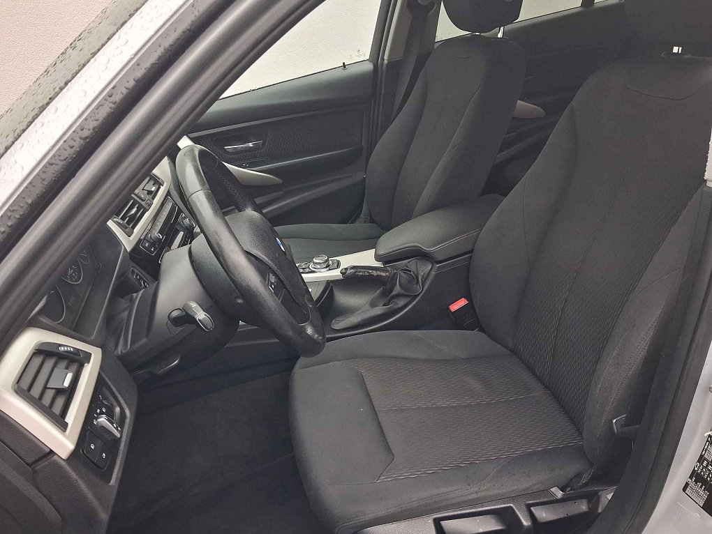 BMW Řada 3 2.0 D  318d