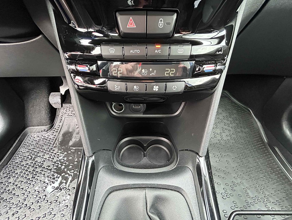 Peugeot 2008 1.2PT 