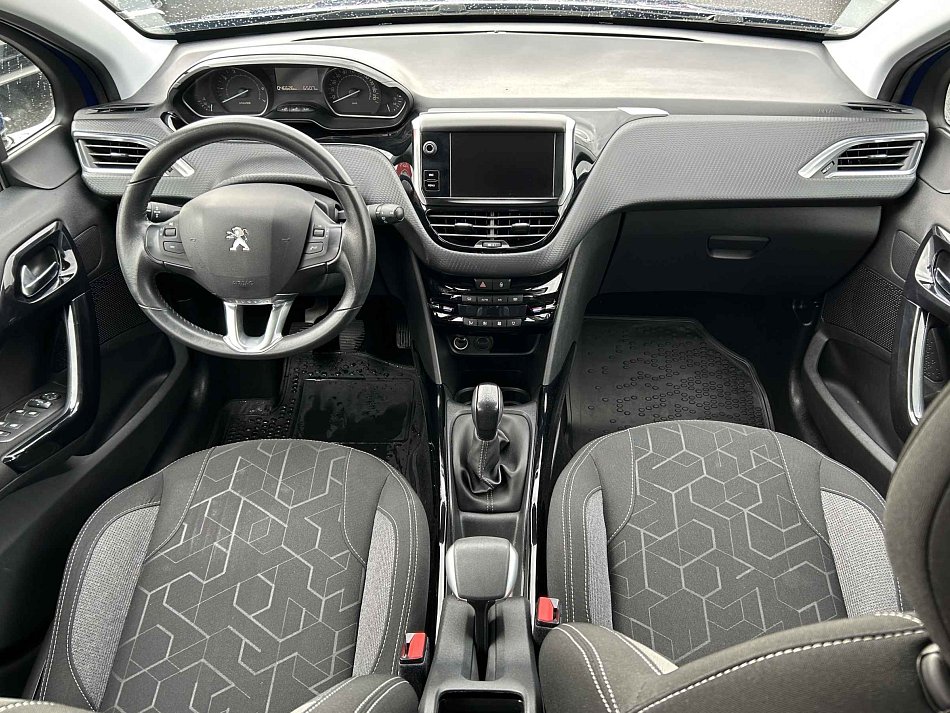Peugeot 2008 1.2PT 