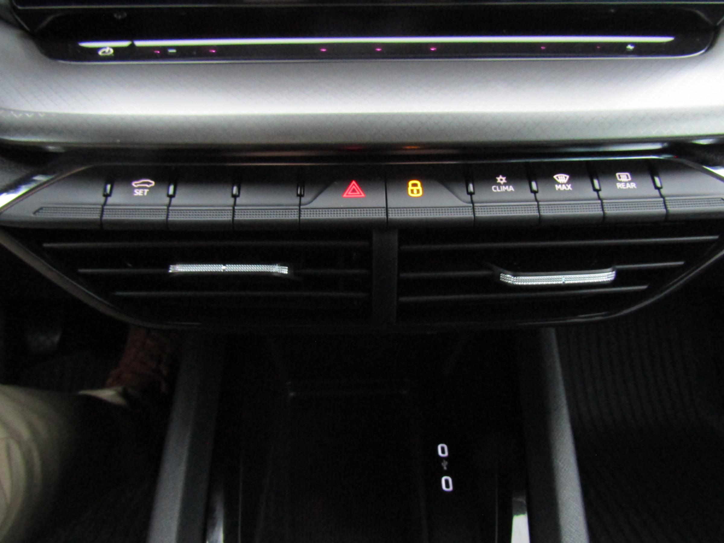 Škoda Octavia IV, 2020 - pohled č. 13