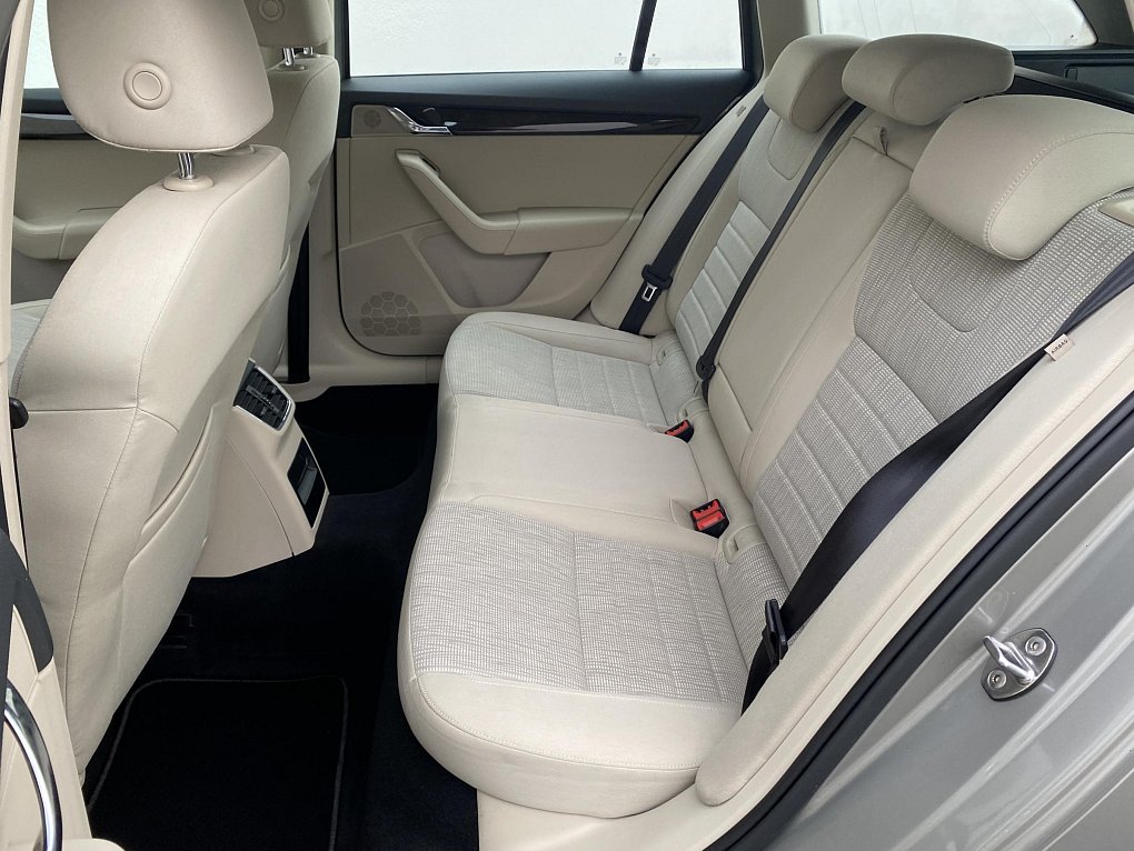 Škoda Octavia III 1.4 TSi Elegance