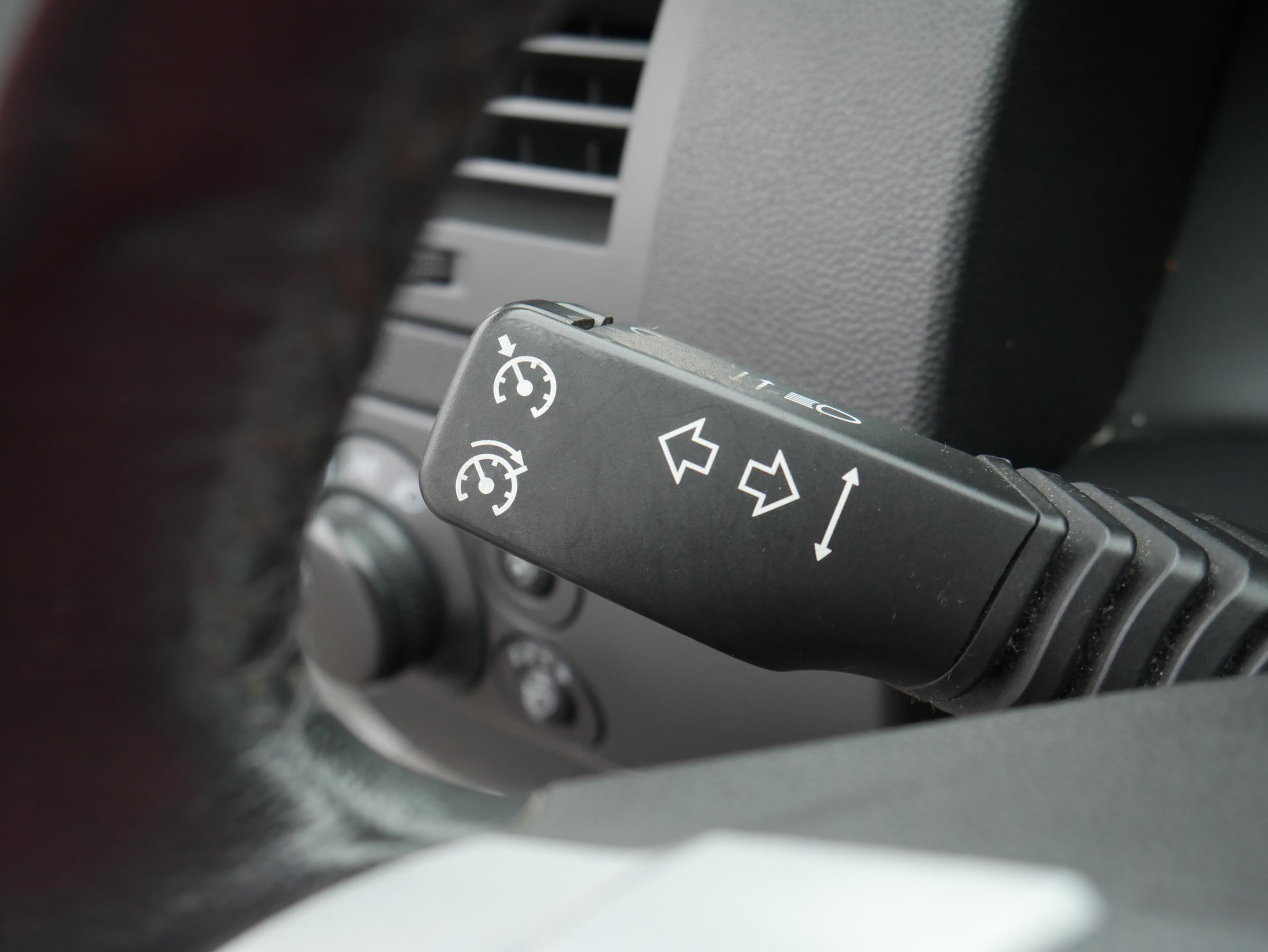 Opel Astra, 2012 - pohled č. 14