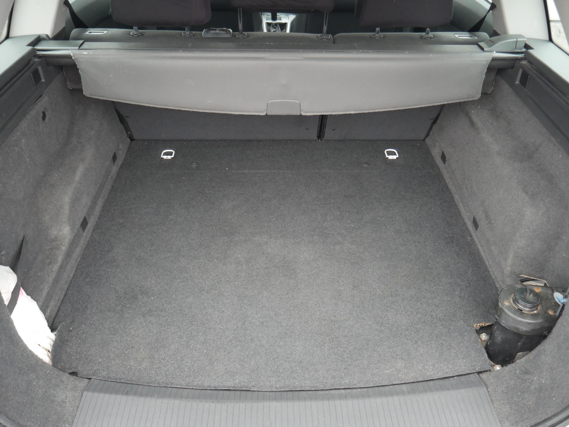 Opel Astra, 2012 - pohled č. 7