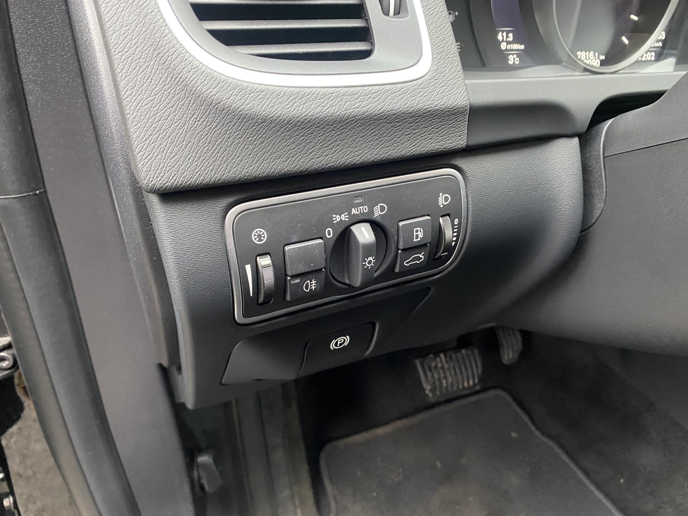 Volvo V60, 2018 - pohled č. 15