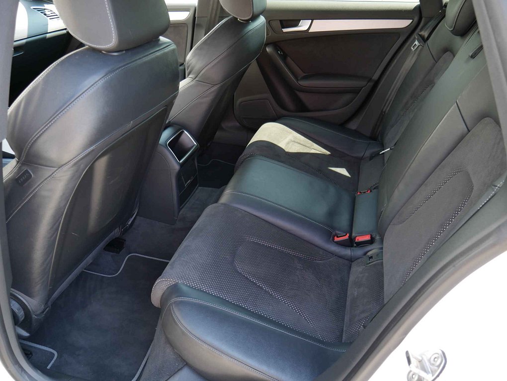Audi A5 2.0TDi S-line Quattro