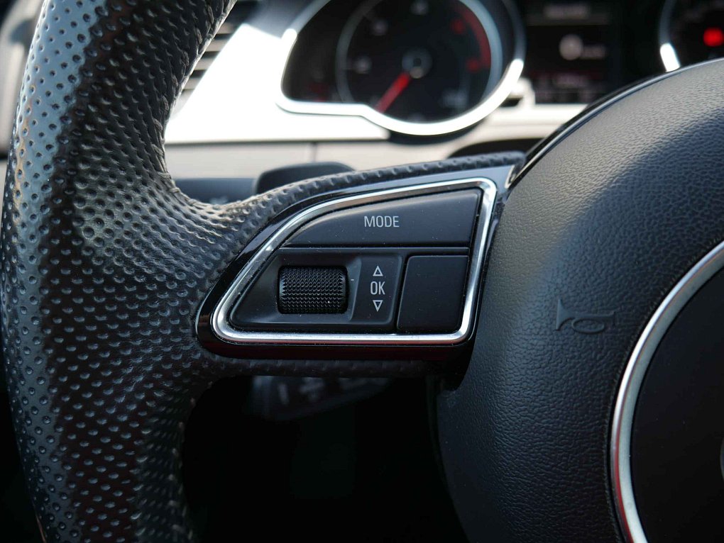 Audi A5 2.0TDi S-line Quattro