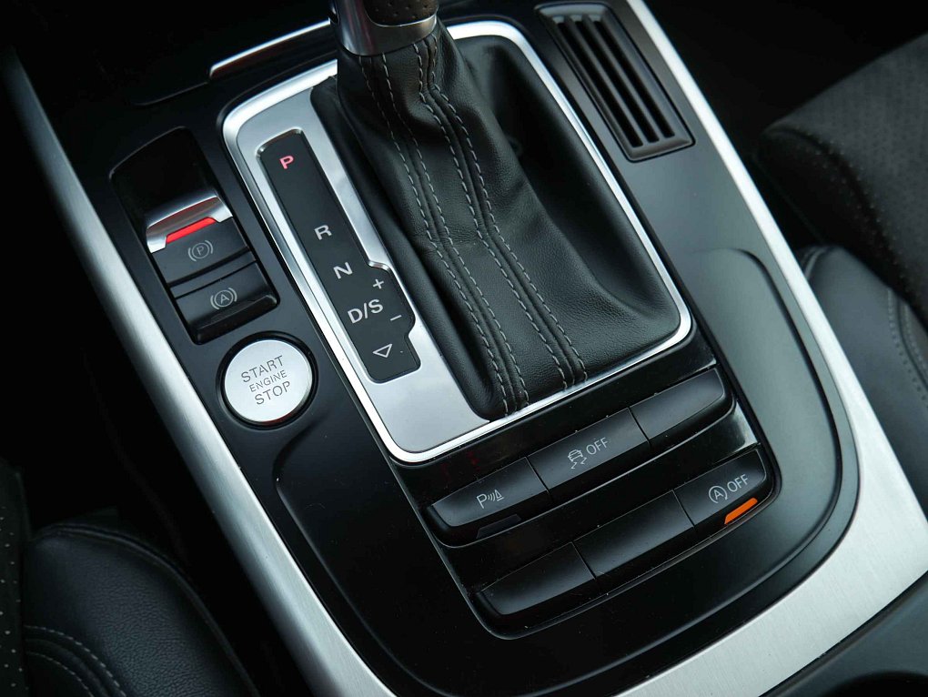 Audi A5 2.0TDi S-line Quattro