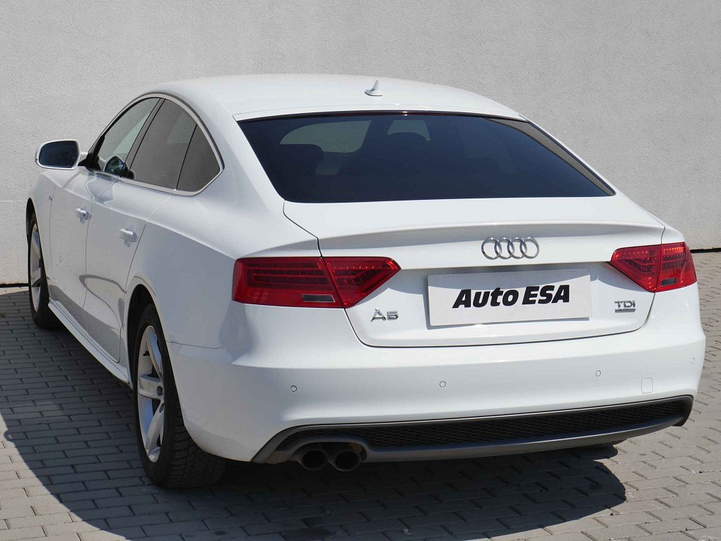 Audi A5 2.0TDi S-line Quattro