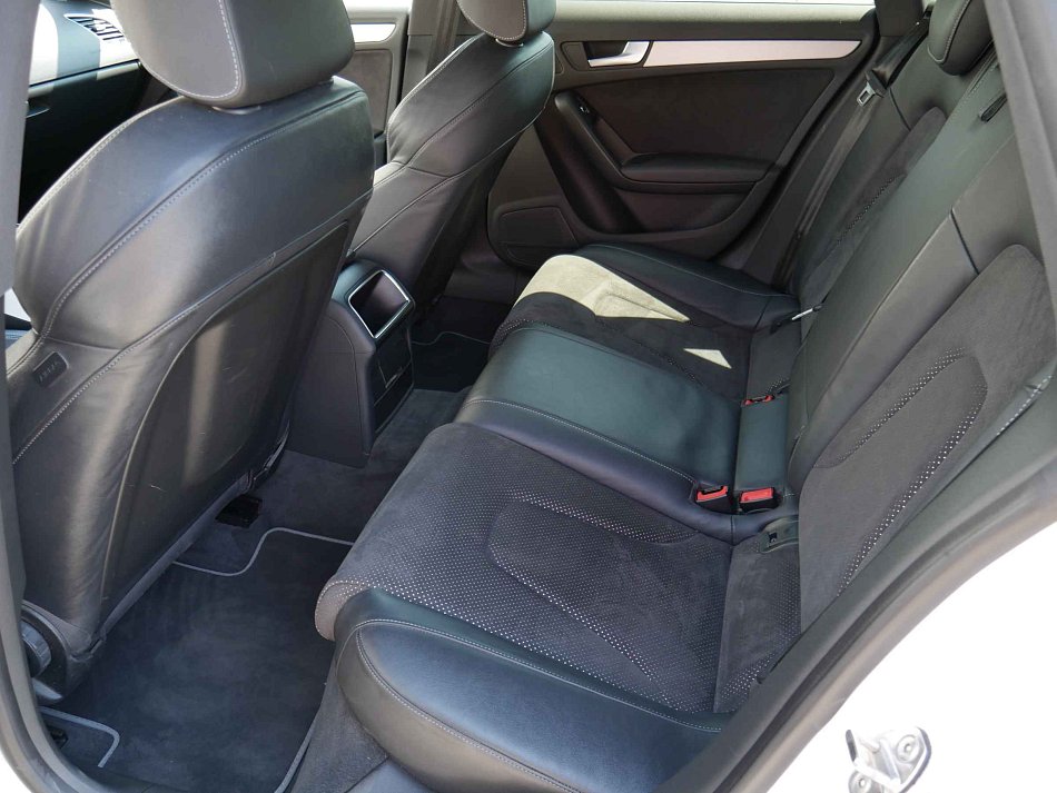 Audi A5 2.0TDi S-line Quattro