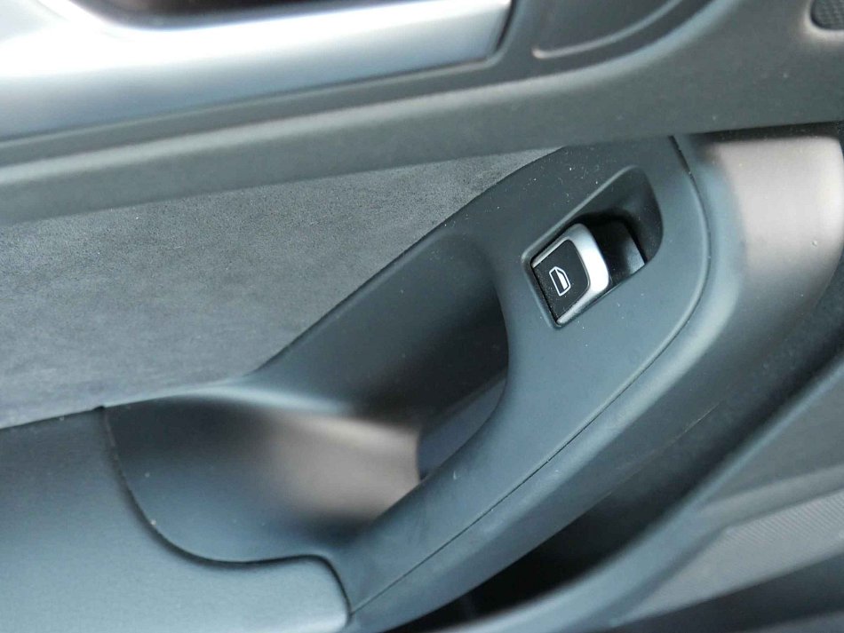 Audi A5 2.0TDi S-line Quattro