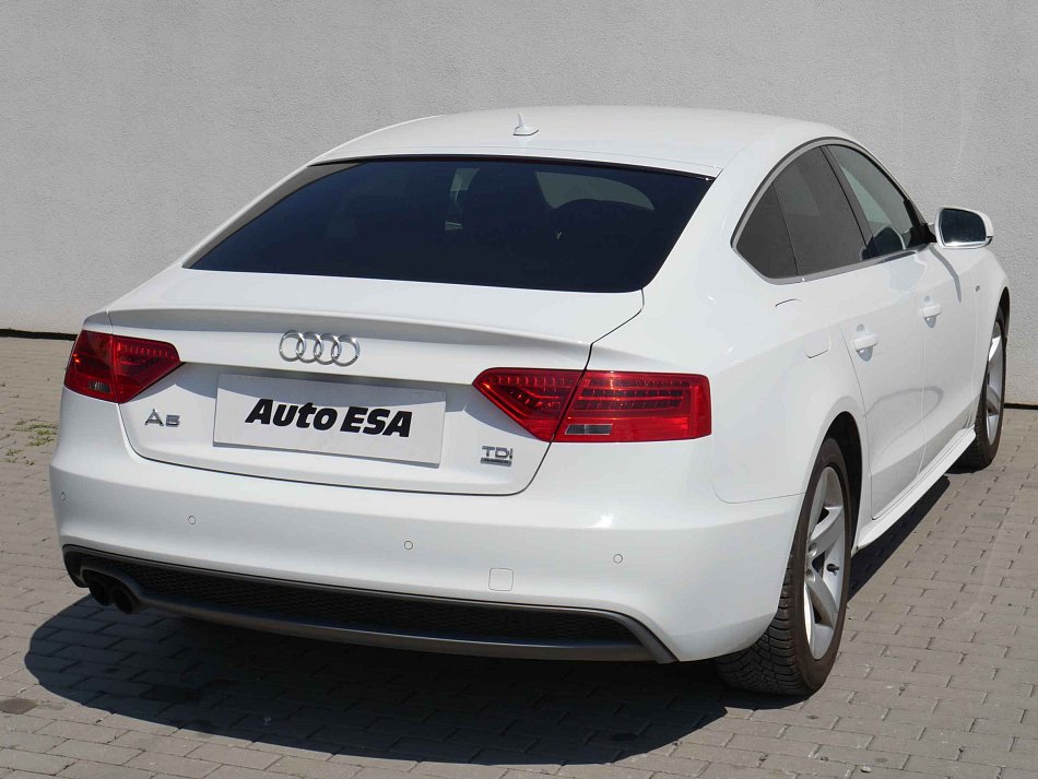 Audi A5 2.0TDi S-line Quattro