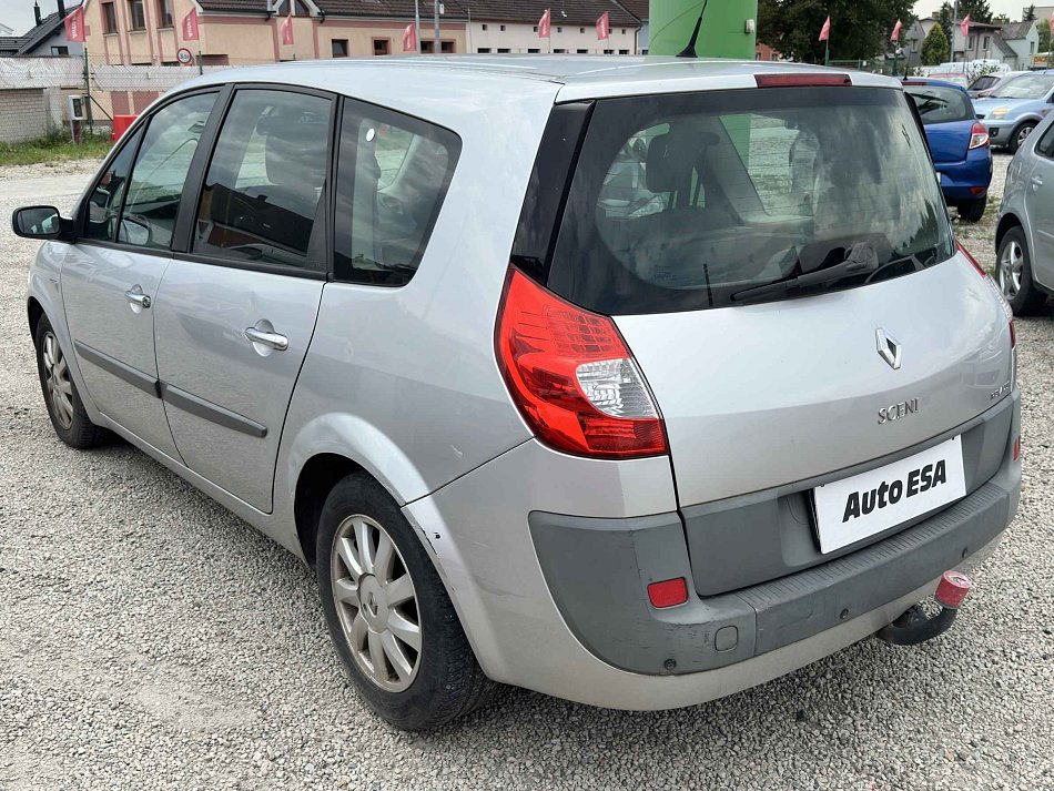 Renault Scénic 1.9 dCi 