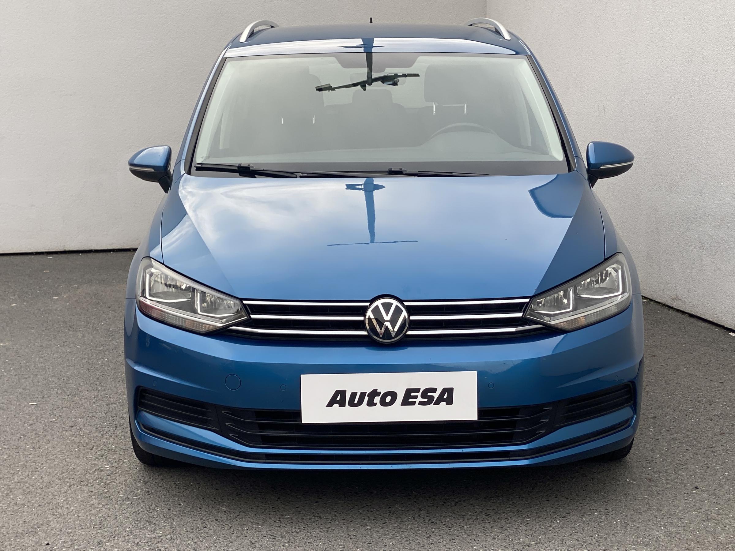 Volkswagen Touran, 2021 - pohled č. 2