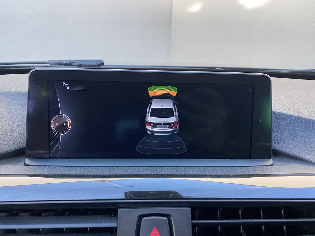 BMW Řada 3 2.0 LuxuryLine 328 i