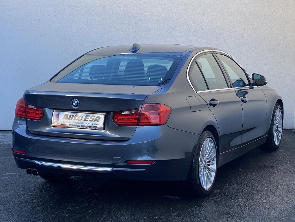 BMW Řada 3 2.0 LuxuryLine 328 i