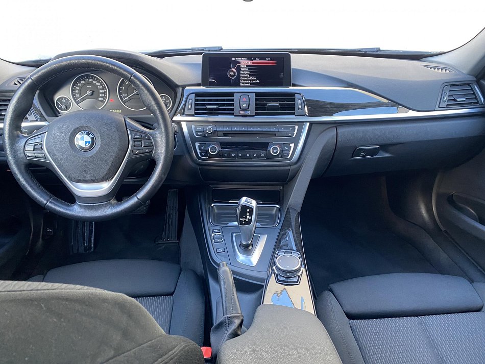 BMW Řada 3 2.0 LuxuryLine 328 i