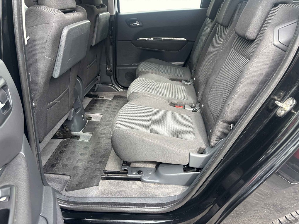 Peugeot 5008 1.6 HDi 