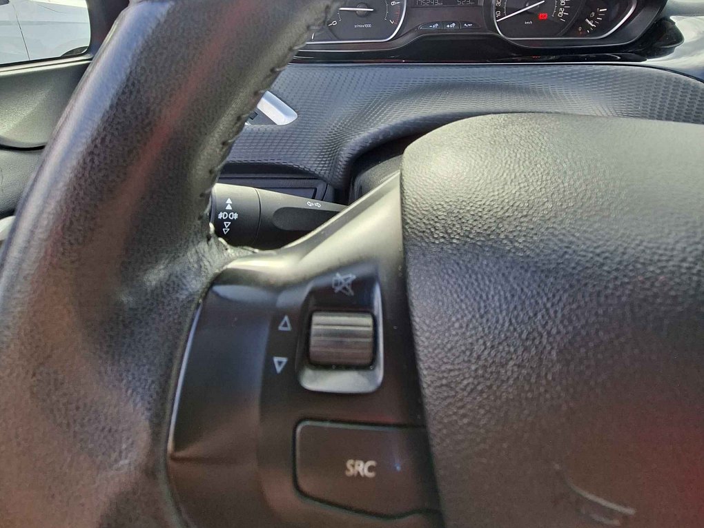 Peugeot 2008 1.2PT 